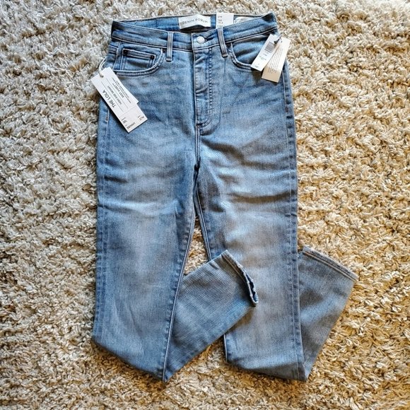 DENIM FORUM | NWT The Lola High Rise Skinny Light Blue Wash (Size 27) - Picture 4 of 9